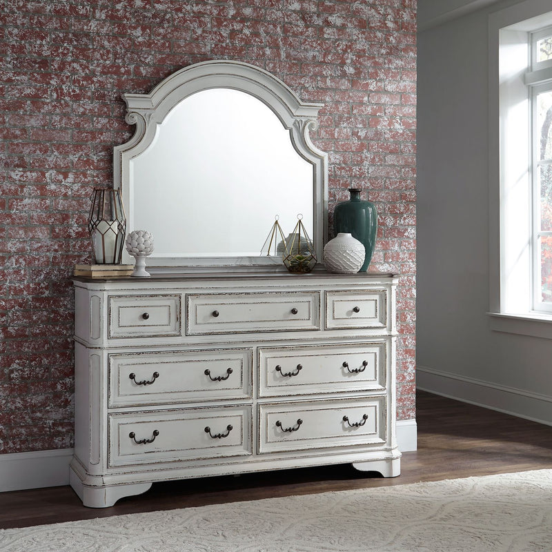 Magnolia Manor King Uph Bed, Dresser & Mirror