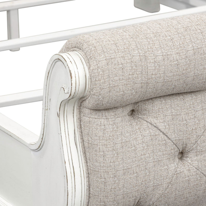 Magnolia Manor Queen Uph Sleigh Bed