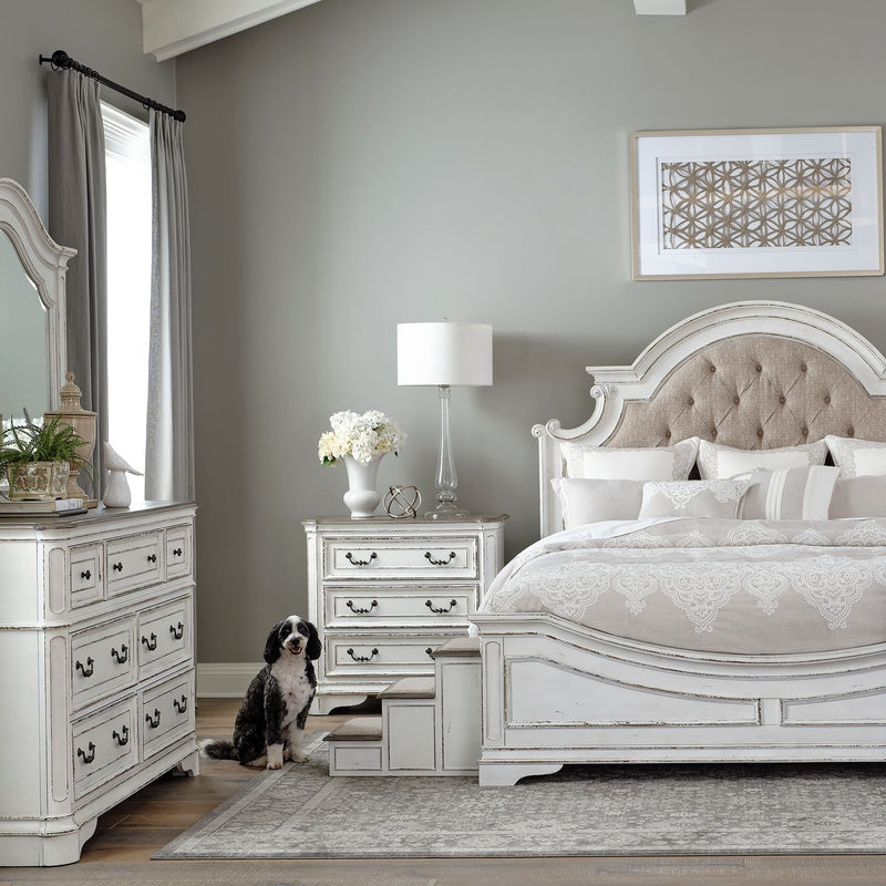 Magnolia Manor Pet Steps in Antique White