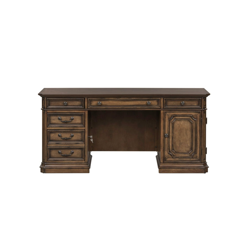 Amelia Credenza