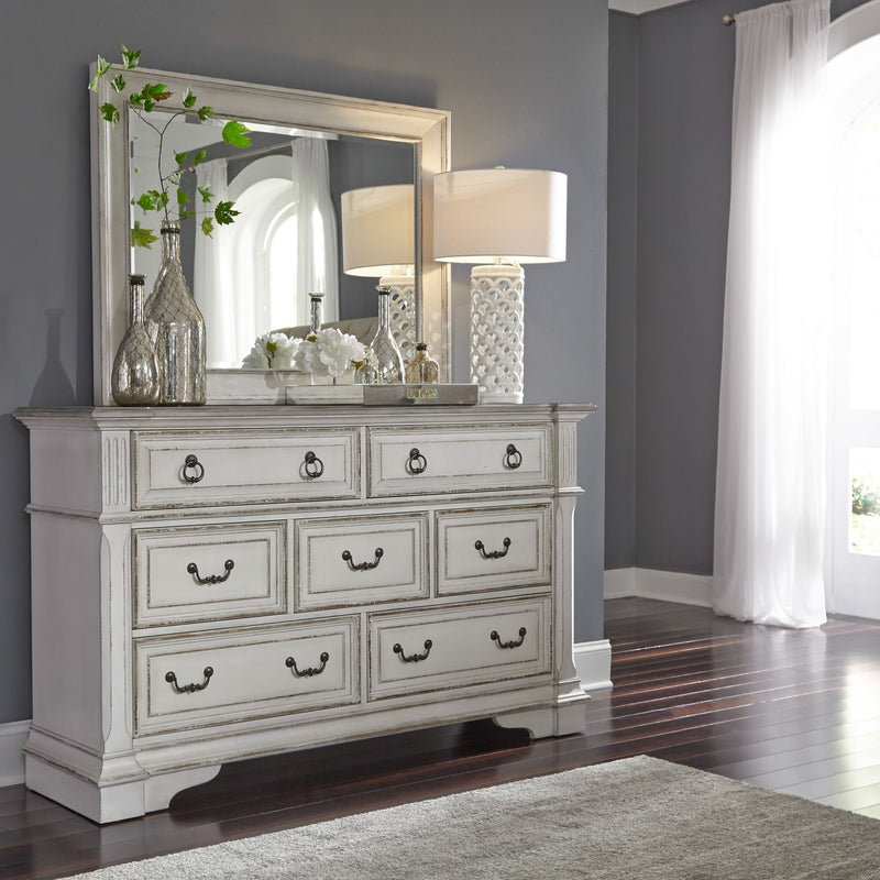 Abbey Park King California Sleigh Bed, Dresser & Mirror